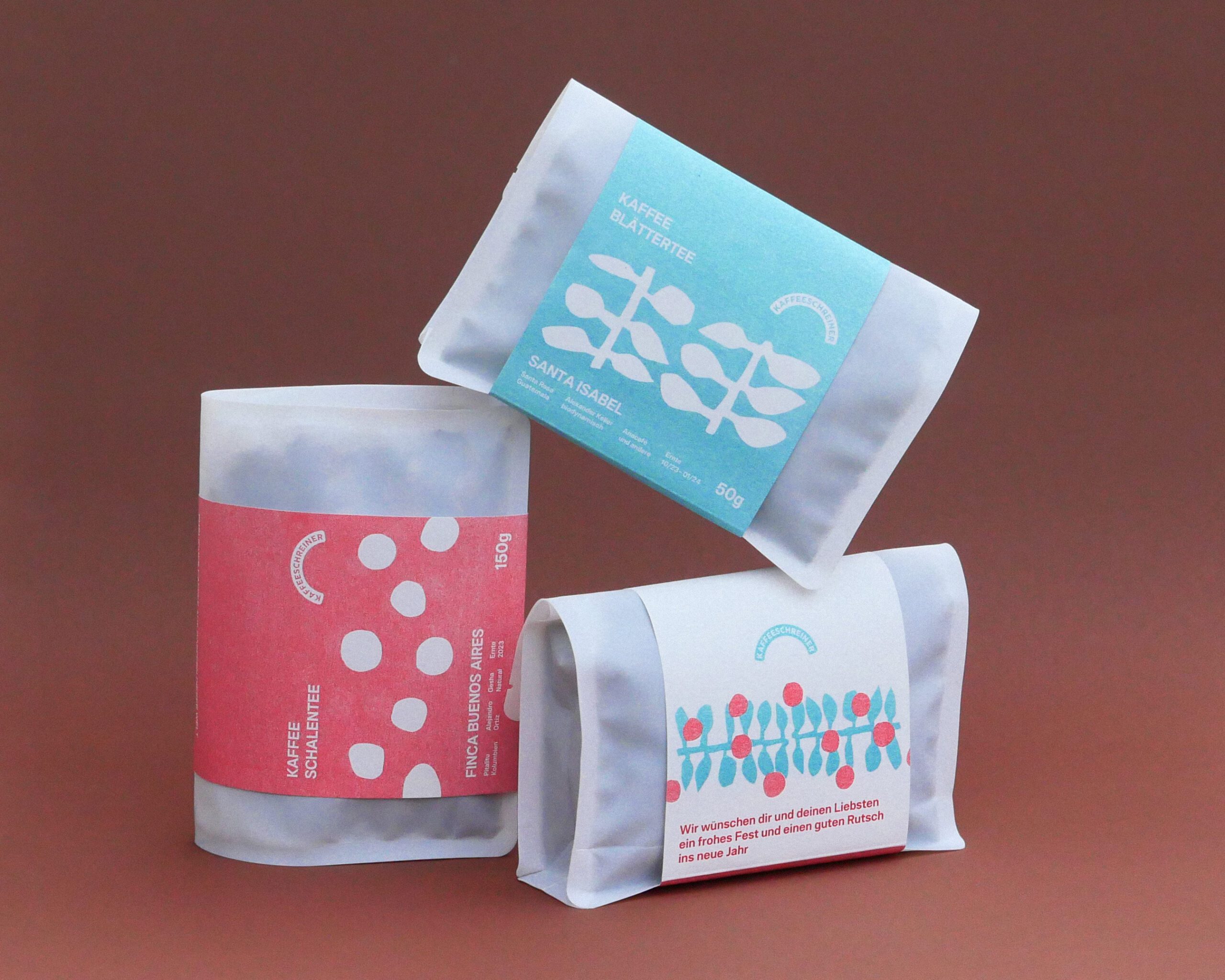 Drei Verpackungen des coffee meets tea sets